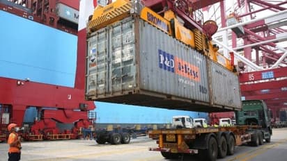 രാജ്യത്തിന്റെ കയറ്റുമതി രംഗത്ത് മുന്നേറ്റം: ഓഗസ്റ്റിലെ വ്യാപാരക്കമ്മി ഉയർന്നു