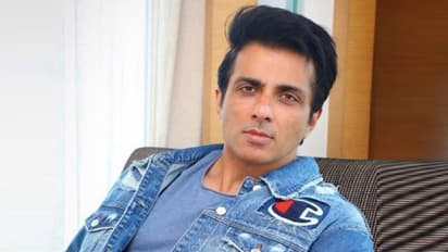 ‘ജനങ്ങളുടെ ജീവന്‍ രക്ഷിക്കുന്നതാണ് 100 കോടി ചിത്രത്തേക്കാള്‍ സംതൃപ്തി നൽകുന്നത്'; സോനു സൂദ്