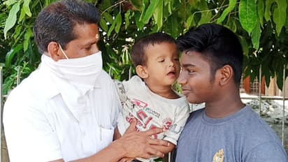 വെള്ളക്കെട്ടിലെ അനക്കം പിഞ്ചുകുഞ്ഞെന്ന് തിരിച്ചറിഞ്ഞ് ഇടപെടല്; രക്ഷകനായി പ്ലസ് വണ് വിദ്യാര്ഥി