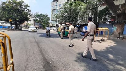 ಕರ್ಫ್ಯೂಗೆ ಕ್ಯಾರೇ ಎನ್ನದ ಜನ: ಡೆಡ್ಲಿ ವೈರಸ್ ಬಗ್ಗೆ ನಿರ್ಲಕ್ಷ್ಯ