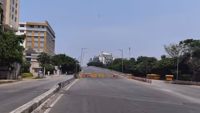 కర్ణాటకలో సంపూర్ణ లాక్‌డౌన్.. కాస్త కఠినంగానే , వీటికి మాత్రమే అనుమతి