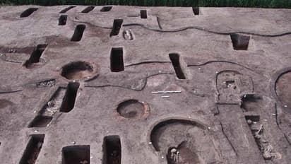 ഫറോവയ്ക്കു മുമ്പുള്ള ചരിത്രം പറയുന്ന 110 പുരാതന ശവകുടീരങ്ങള് കണ്ടെത്തി