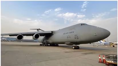 অক্সিজেন সিলিন্ডার, অক্সিমিটার, মাস্ক নিয়ে ভারতে এল মার্কিন সাহায্য