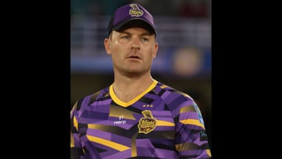 ఇండియన్స్ ని కించపరిచేలా ట్వీట్స్ :కేకేఆర్ క్రికెటర్ ఇయాన్ మోర్గాన్ వివరణ..!