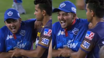 ഈ കൈ ഞാനങ്ങ് എടുക്കുവാ!; പൃഥ്വി ഷായുടെ കൈ പിടിച്ചു തിരിച്ച് ശിവം മാവി-വീഡിയോ