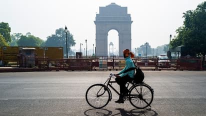 লকডাউন আরও বাড়ুক চাইছে দিল্লি, তবে 'অন্য মডেলে' - বাংলা কি করবে অনুসরণ, দেখুন