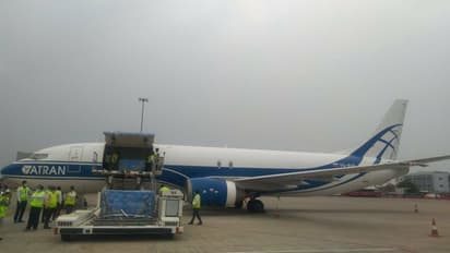 భారత్ కి ఆక్సీజన్ సాయం.. అతి పెద్ద కార్గో విమానంలో..!