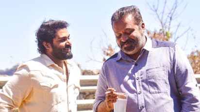 മകനൊപ്പം ആദ്യം; 'പാപ്പനി'ലെ എബ്രഹാം മാത്തനും മൈക്കളും: കഥാപാത്രങ്ങളെ പരിചയപ്പെടുത്തി സുരേഷ് ഗോപി