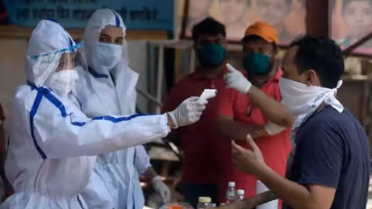 পঞ্চায়েত ভোটের পর উত্তর প্রদেশে এক মাসে করোনা কেস বেড়েছে ১২০%