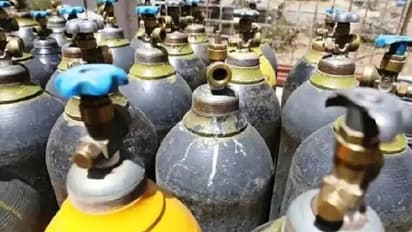 കൊവിഡ് 19; കേരളത്തിൽ ഓക്സിജൻ ലഭ്യമാകുന്ന കൺട്രോൾ റൂം നമ്പറുകൾ പങ്കുവച്ച് ആരോഗ്യ കുടുംബക്ഷേമ വകുപ്പ്