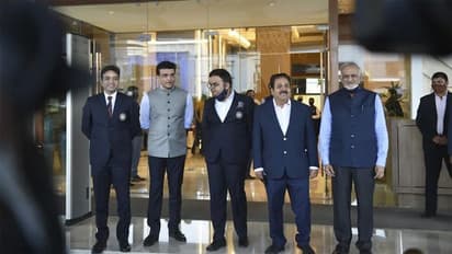 ಸೆಪ್ಟೆಂಬರ್-ಅಕ್ಟೋಬರ್‌ನಲ್ಲಿ IPL 2021; ದುಬೈನಲ್ಲಿ ಆಯೋಜಿಸಲು BCCI ಪ್ಲಾನ್!