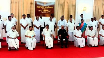 அமைச்சர்களின் இலாக்காக்கள் மாற்றம்..! முதல்வர் எடுக்கப்போகும் அதிரடி முடிவு..!