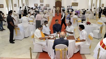 ಸ್ಟಾಲಿನ್ಗೆ ಗಾಂಧಿ-ನೆಹರು ರಿಪೋರ್ಟ್ ಮಾಡಿಕೊಳ್ಳಬೇಕು.. ವಿಧಾನಸಭೆಯಲ್ಲೂ ಫಜೀತಿ!