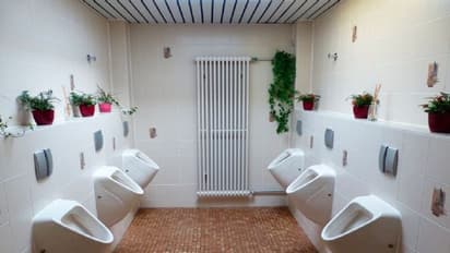 చైనా కంపెనీ విచిత్ర విధానం.. ఆఫీసులో ఒకటి కంటే ఎక్కువసార్లు టాయిలెట్ కి వెళ్తే ఏం చేస్తారో తెలుసా ?