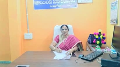 అధికారులను సైతం వదలని మహమ్మారి: మునుగోడు తహసీల్దార్ కరోనాకు బలి