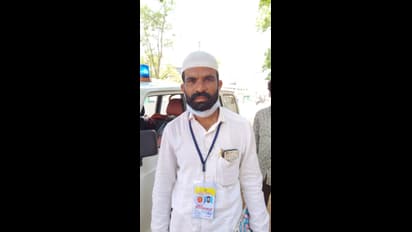 ಹುಬ್ಬಳ್ಳಿ: ಜಾತಿ ಧರ್ಮ ಮೀರಿದ ಬಳ್ಳಾ ಸೇಠ್‌ ಸೋಂಕಿತರ ಸೇವೆ..!