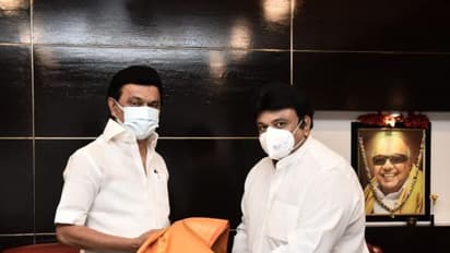 நடிகர் பிரபு மற்றும் தயாரிப்பாளர் கே.ஆர் முதலமைச்சர் ஸ்டாலினை நேரில் சந்தித்து வாழ்த்து..!