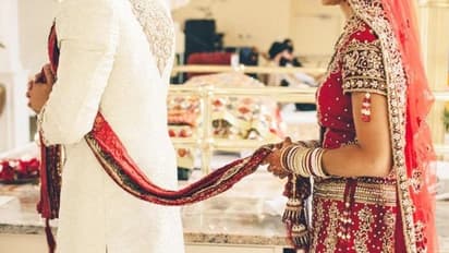 ಕನ್ನಡಕ ಧರಿಸದೆ ಪತ್ರಿಕೆ ಓದಲು ಹುಡುಗ ವಿಫಲ; ಮದುವೆ ಕ್ಯಾನ್ಸಲ್ ಮಾಡಿದ ವಧು!