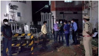 ആന്ധ്രയിൽ ഓക്സിജൻ കിട്ടാതെ 11 രോഗികൾ മരിച്ചു; അപകടം തിരുപ്പതിയിലെ സർക്കാർ ആശുപത്രിയിൽ