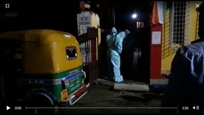 অ্যাম্বুলেন্সের বদলে অটোতেই করোনা যুদ্ধ, কিছুতে হার মানতে রাজি নয় রেড ভলান্টিয়ার্সের সদস্য রানা