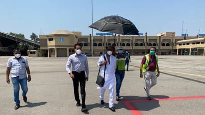 ప్రైవేట్‌ జెట్‌లో ఇంటికి చేరుకున్న రజనీ.. హైదరాబాద్‌ షెడ్యూల్‌ పూర్తి..