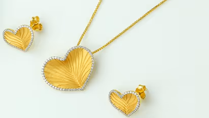 ലൈറ്റ് വെയ്റ്റ് ആഭരണങ്ങൾ എന്ന പുതിയ ട്രെൻഡ്