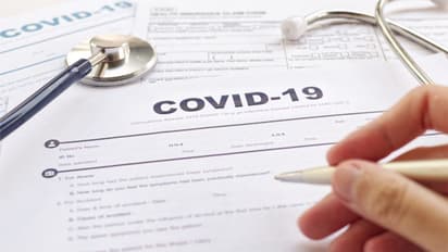 పదివేల విషసర్పాలను పట్టిన ఆయన.. కరోనాకి బలయ్యాడు..!