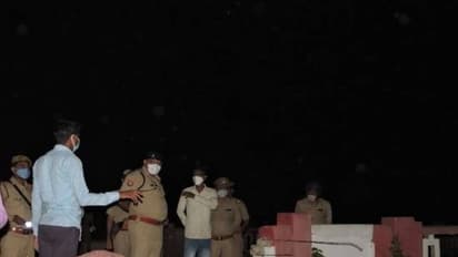 पुल की रेलिंग तोड़कर नदी में गिरी कार,चार लोगों की मौत,एक लापता, तिलक समारोह से लौटे थे सभी