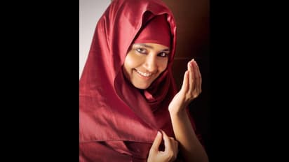 ముస్లిమ్ యువతిగా మారిన అనుపమ... లుక్ చూసి షాకవుతున్న ఫ్యాన్స్!