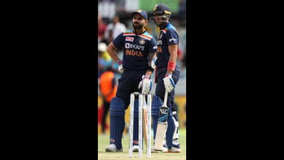 హైదరాబాద్ మాజీ క్రికెటర్ స్రవంతి నాయుడి పరిస్థితి చూసి చలించిన భారత సారథి విరాట్ కోహ్లీ...