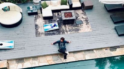 బాలీవుడ్ హీరో షారుఖ్ ఖాన్  విలాసవంతమైన బంగ్లా ఒక రాత్రి అద్దె ఎంతో తెలుసా..