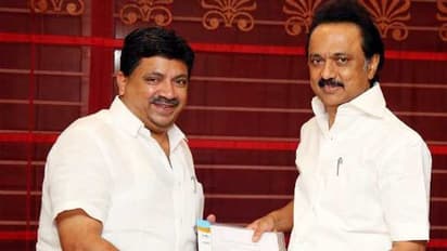 DMK Government : இனி தமிழக அரசுப் பணிகள் எல்லாம் தமிழர்களுக்கே.. மாஸாக அறிவித்து கெத்து காட்டும் திமுக அரசு!