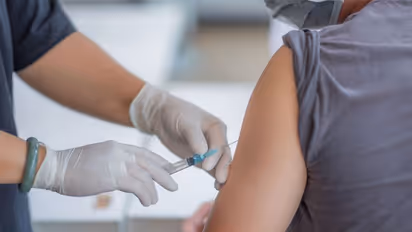 18 ವರ್ಷ ಮೇಲ್ಪಟ್ಟವರಿಗೆ ಲಸಿಕೆ:  ಆನ್‌ಸೈಟ್ ರಿಜಿಸ್ಟ್ರೇಶನ್‌ಗೆ ಅವಕಾಶ ನೀಡಿದ ಕೇಂದ್ರ!