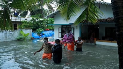১৮ তারিখ ভয়ঙ্কর ঘূর্ণিঝড়ের রূপ নিয়ে আঁছড়ে পড়বে তাউতে, চেন্নাই ও কেরল শুরু বৃষ্টি, বৈঠক করলেন মোদী