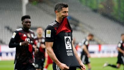 സീസണില് 40 ഗോള്; ഗെർഡ് മുള്ളറുടെ 49 വര്ഷം പഴക്കമുള്ള റെക്കോർഡിനൊപ്പമെത്തി ലെവൻഡോവ്സ്കി