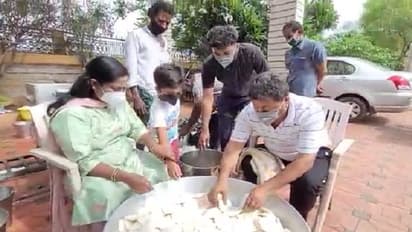 ಬಾಣಸಿಗನಾದ ರೇಣುಕಾಚಾರ್ಯ: ಶಾಸಕರಿಂದ ಸೋಂಕಿತರಿಗೆ ಉಪಹಾರ ನೀಡೋ ಕಾರ್ಯ