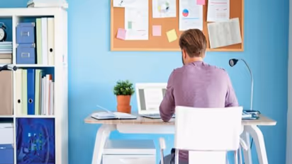 इन तरीकों से आप अपने वर्क फॉर्म होम को बना सकते हैं बेहतर, ऑफिस जैसा होगा काम का माहौल