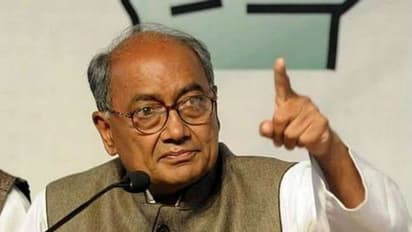 Digvijay Singh के विवादित बोल, कहा - जींस पहनने वाली लड़कियां PM मोदी को नहीं करतीं पसंद