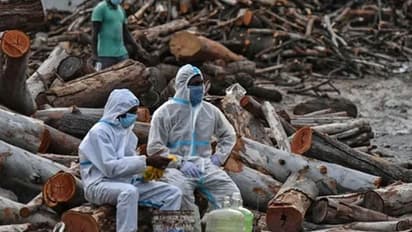 కోవిడ్-19 : మూడు లక్షలు దాటిన కరోనా మరణాలు, కొత్తగా 4,454 మంది మృతులు...