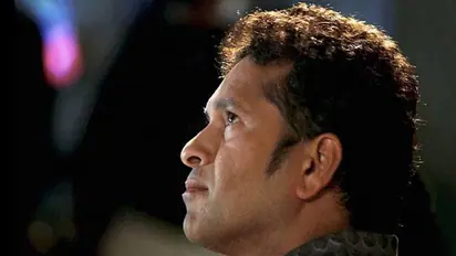 Watch Sachin Tendulkar donate blood on World Blood Donor Day