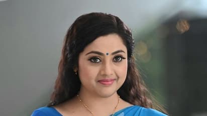 షాకింగ్.. హీరోయిన్ మీనా ఫ్యామిలీ మొత్తానికి కోవిడ్ పాజిటివ్