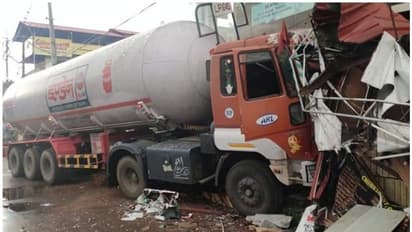 കണ്ണൂരിൽ വീണ്ടും ടാങ്കർ ലോറി മറിഞ്ഞു; ഒരു മാസത്തിനിടെ മൂന്നാമത്തെ അപകടം