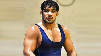 கொலை வழக்கில் கைதான சுஷில் குமார்... ரயில்வே பணியில் இருந்து பணி இடை நீக்கம்..!