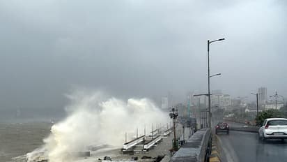 ভয়ঙ্কর ঘূর্ণী ঝড় Tauktae-র দাপটে লন্ডভন্ড গুজরাট-মহারাষ্ট্র, দেখুন ছবিতে
