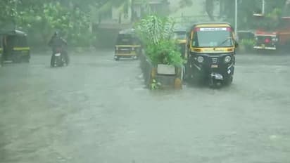 ঘূর্ণীঝড় Tauktae-র দাপটে এখনও বিপর্যস্ত মহারাষ্ট্র, ১৮ লক্ষ বিদ্যুৎ গ্রাহক অন্ধকারে