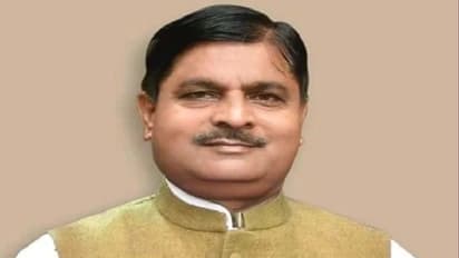 UP सरकार के तीसरे मंत्री की कोरोना से मौत, 20 दिन से लड़ रहे थे जिंदगी की जंग..4 MLA भी कह गए अलविदा