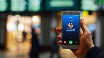 ట్రూకాలర్ కి పోటీగా గూగుల్ కొత్త ఫీచర్.. ఇప్పుడు మీకు ఎవరు ఫోన్ చేశారో ఈజిగా చెప్పేస్తుంది..