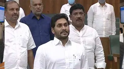 మాస్కు ధరించకుండా అసెంబ్లీలో జగన్: నారా లోకేష్ సెటైర్లు