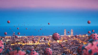 সংক্রমণ এড়াতে কত দূরত্ব রাখতে হবে? বাতাসে ১০ মিটার অবধি যাওয়া ভাইরাস থেকে বাঁচার নয়া গাইডলাইন কেন্দ্রের