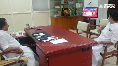 പിണറായിയുടെ സത്യപ്രതിജ്ഞ; ഔദ്യോഗിക വസതിയിലെ ഓഫീസ് മുറിയിലിരുന്ന് ടിവിയിൽ കണ്ട് ചെന്നിത്തല